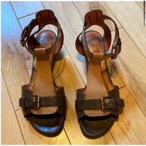 Pour La Victoire two tone tan brown leather ankle strap wedge sandals size 7.5